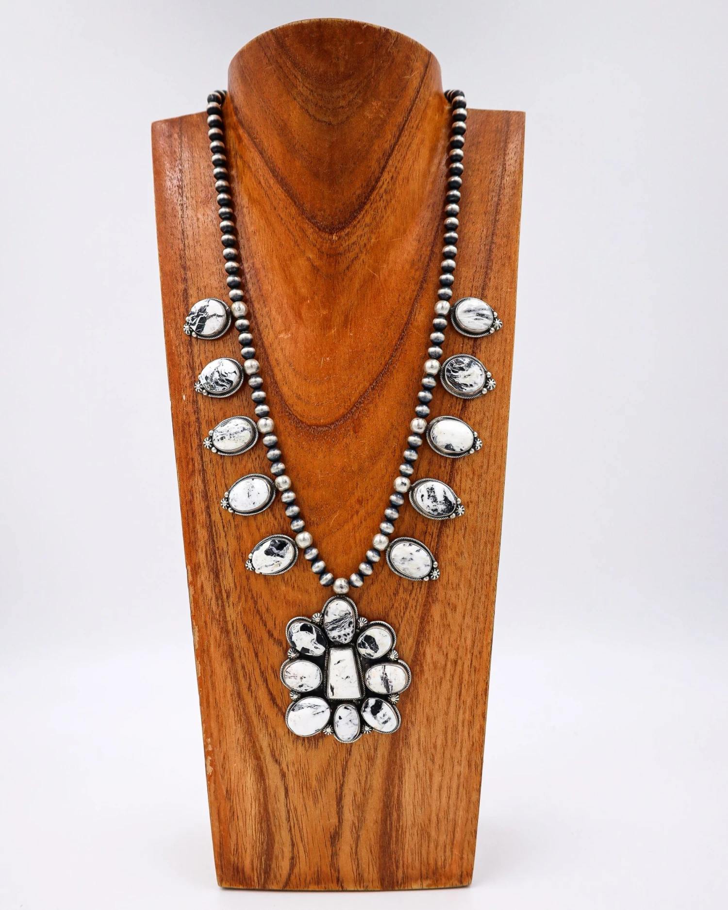 WHITE BUFFALO WITH NAVAJO PEARLS EARRING AND NECKLACE SET - Image 8