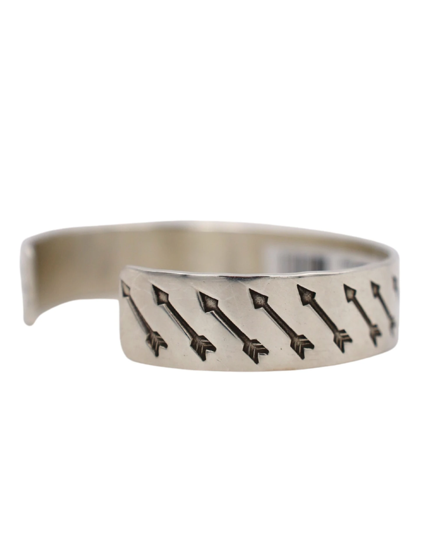 ARROWS IMPRINTED DIAGONAL CUFF - Image 3