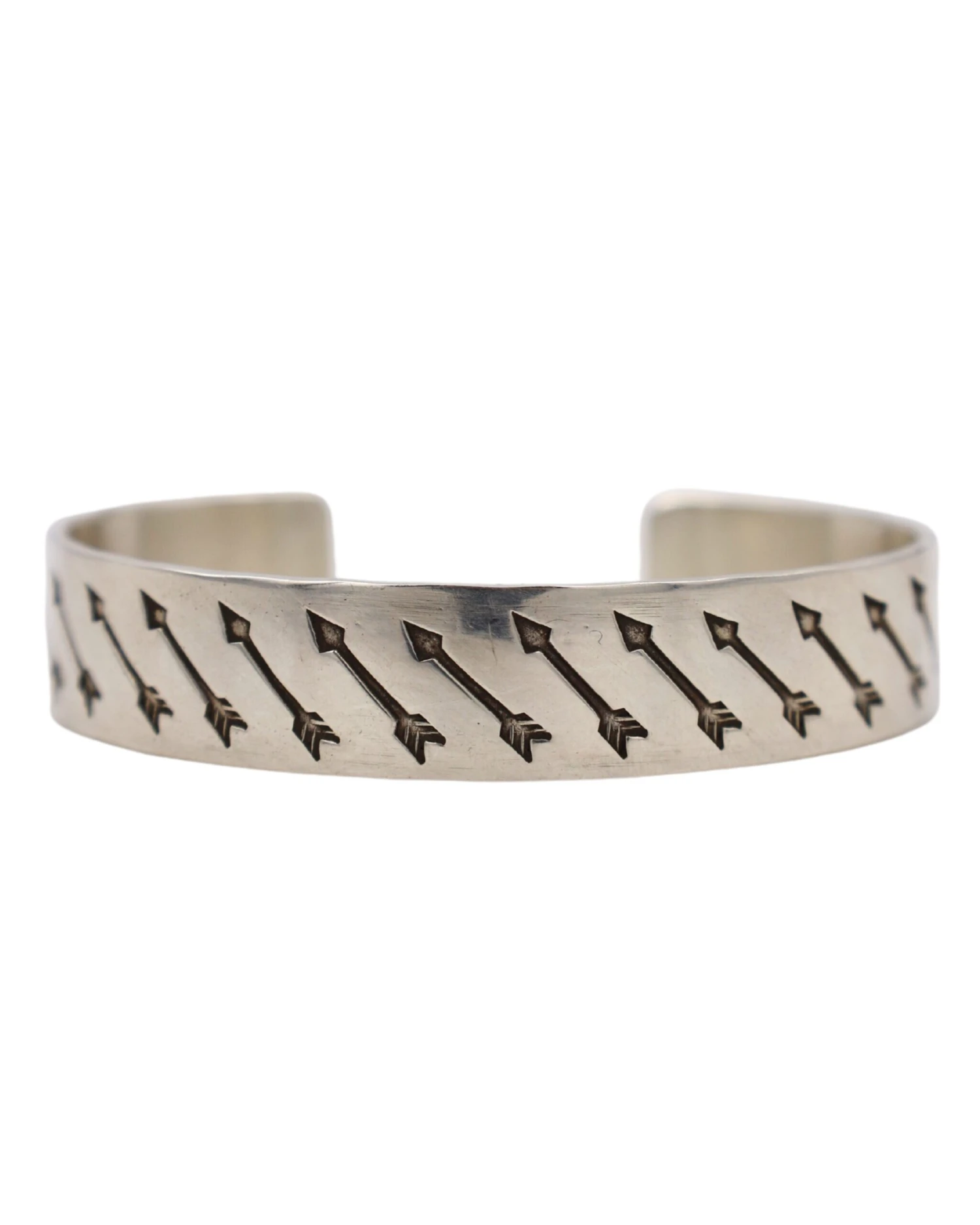 ARROWS IMPRINTED DIAGONAL CUFF - Image 6