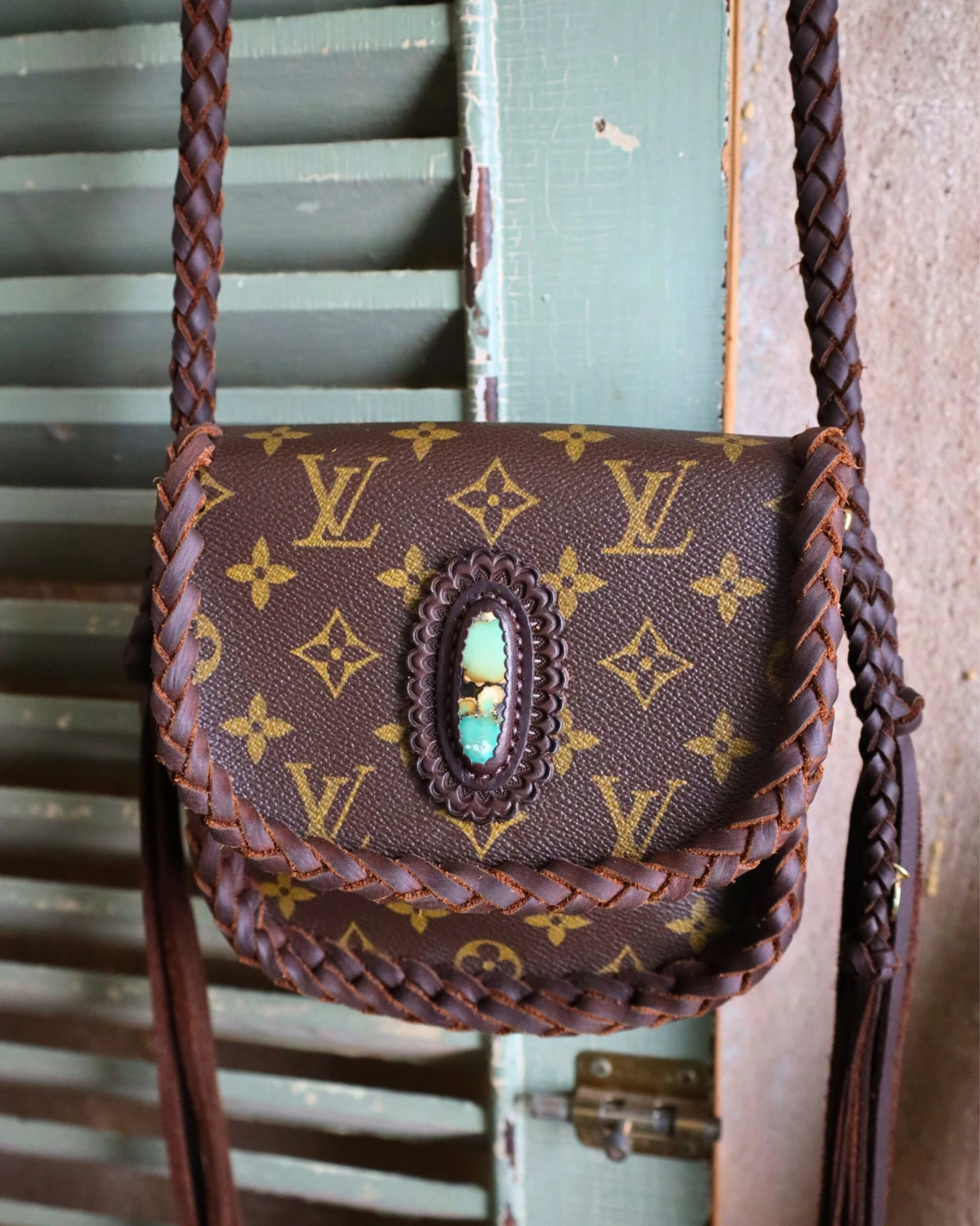 LEATHER AND VODKA ST CLOUD PM CHOC 25CT KINGMAN BAG - Image 4