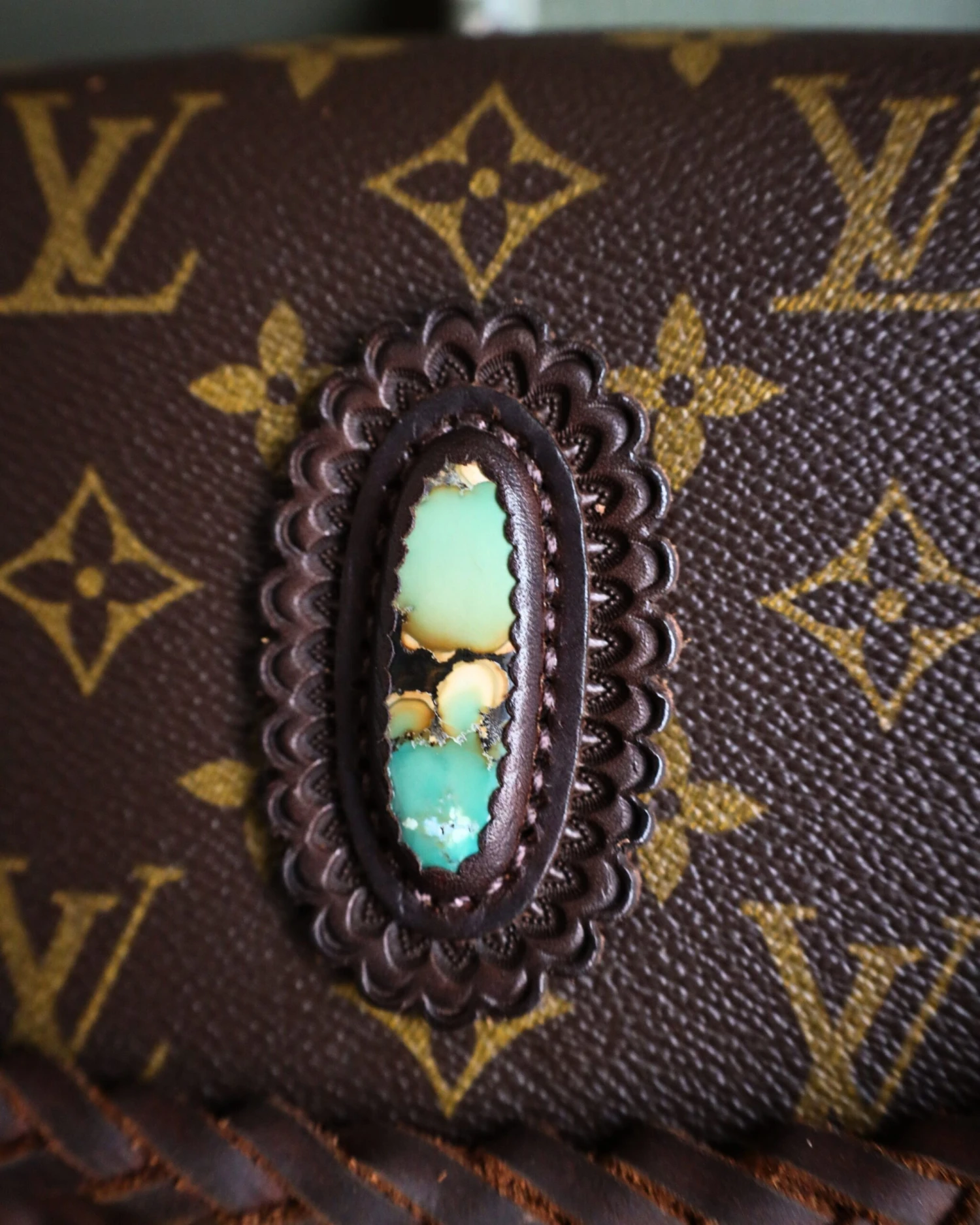 LEATHER AND VODKA ST CLOUD PM CHOC 25CT KINGMAN BAG - Image 7