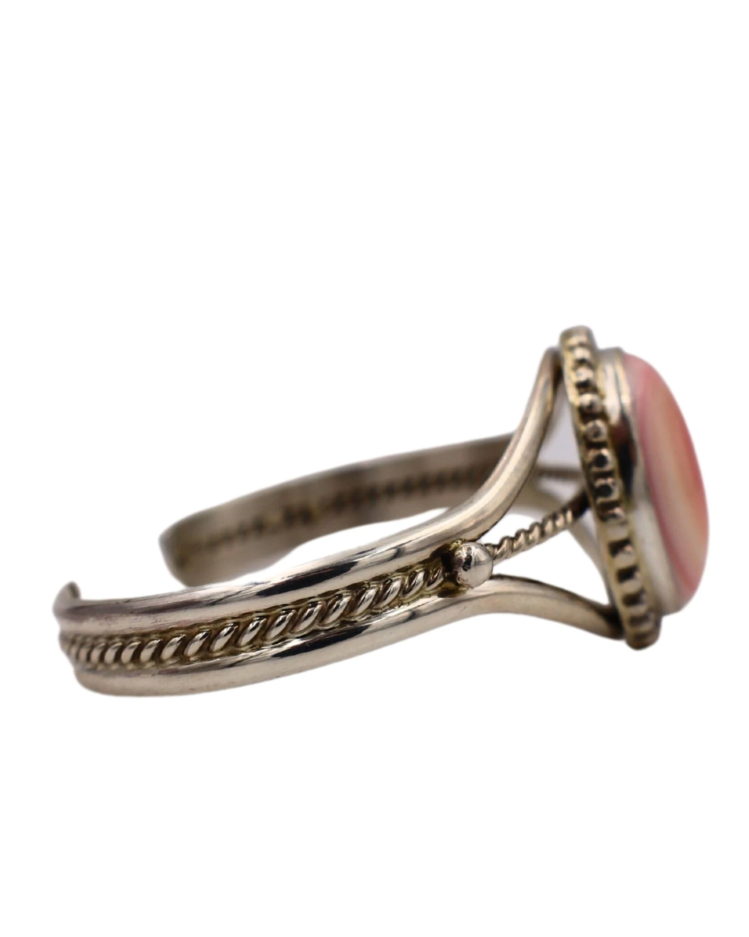 NAJA QUEEN PINK CONCH OVAL CUFF - Image 10