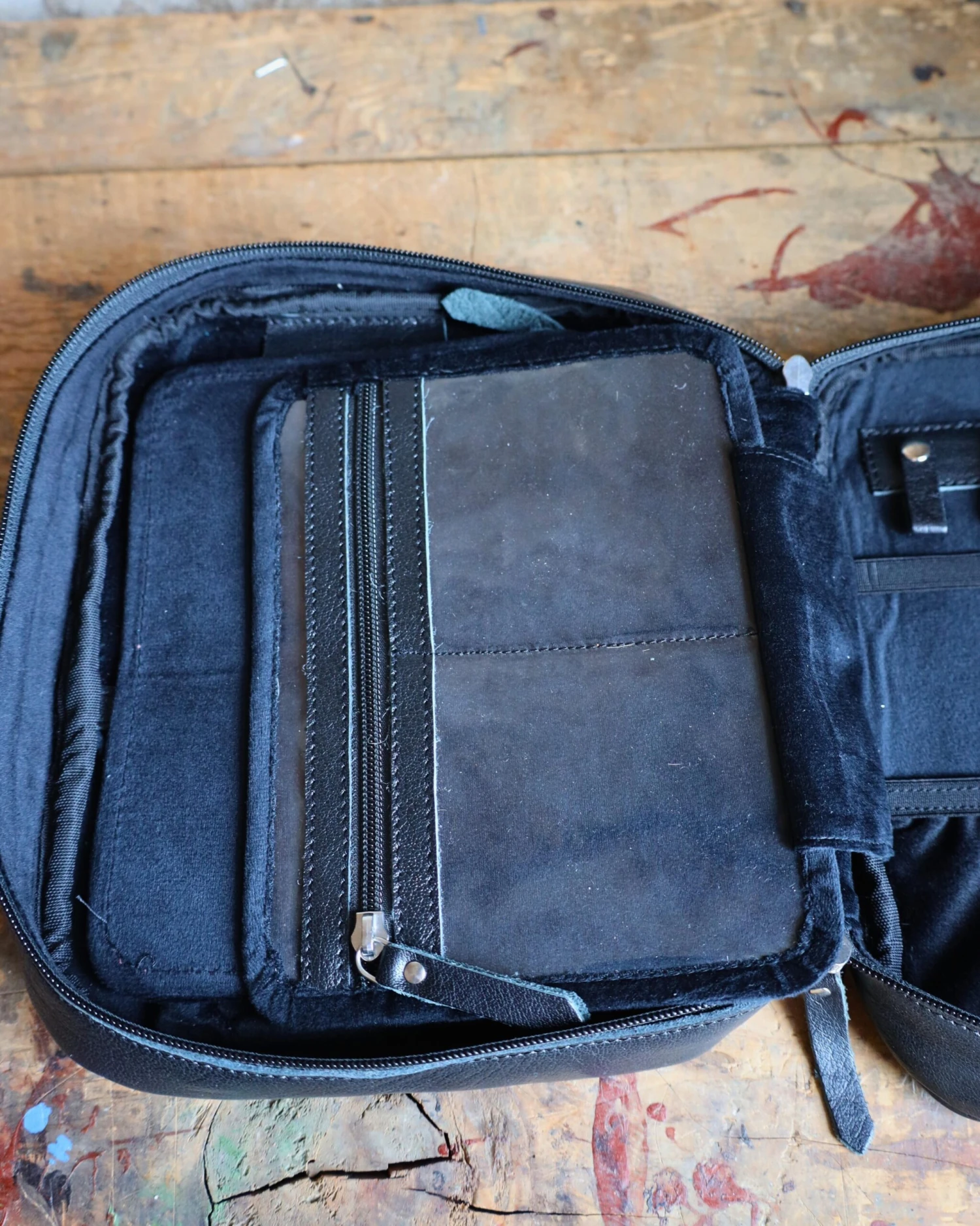 VINTAGE COWGIRL CASES JEWELRY BOOK - Image 5