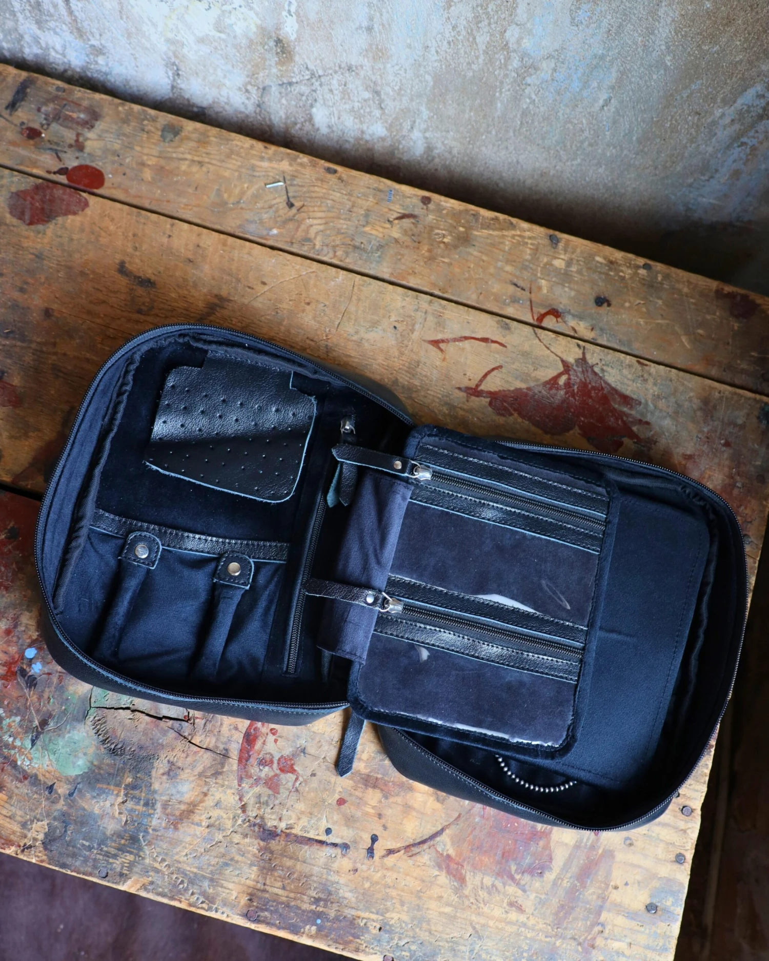 VINTAGE COWGIRL CASES JEWELRY BOOK - Image 7