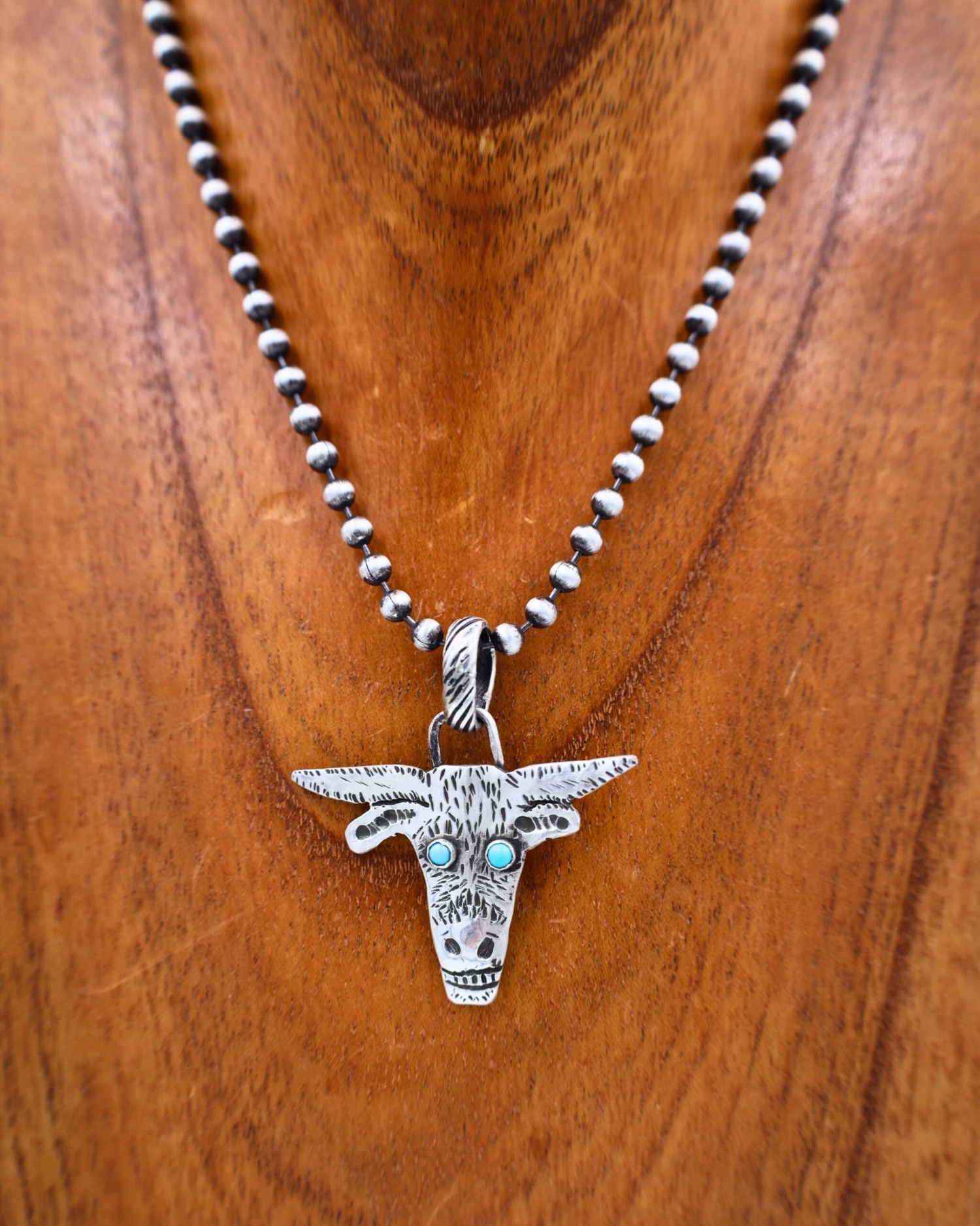 MARGARET SULLIVAN LONGHORN TURQUOISE EYES NECKLACE - Image 3