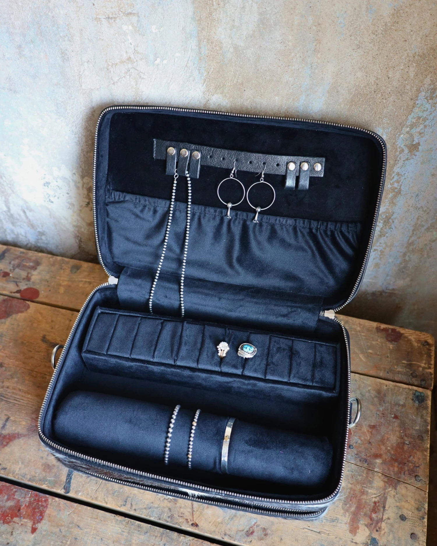 VINTAGE COWGIRL CASES JEWELRY DOUBLE DECKER CASE - Image 10