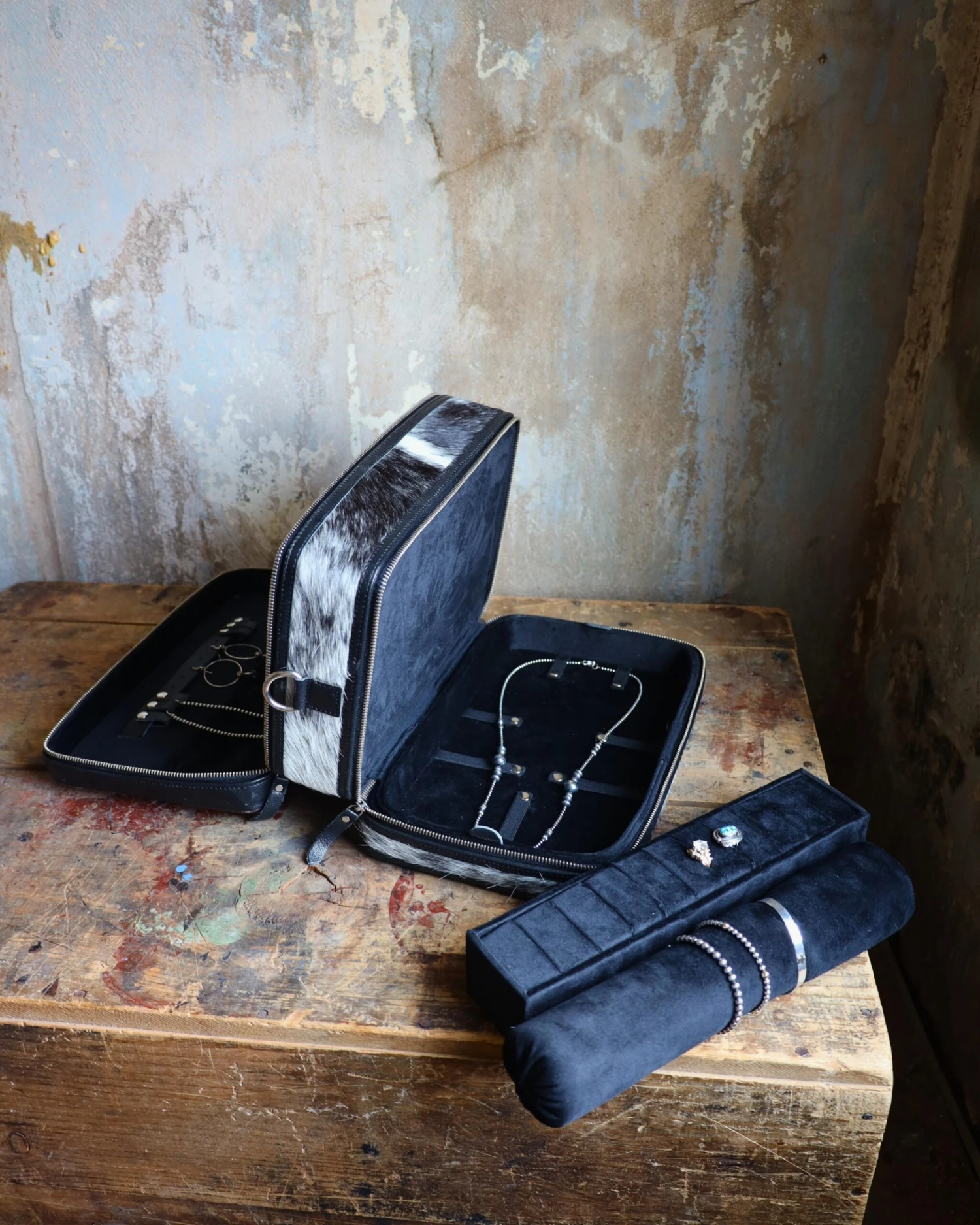 VINTAGE COWGIRL CASES JEWELRY DOUBLE DECKER CASE - Image 5