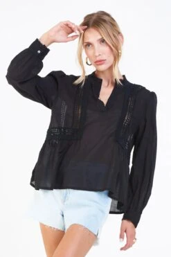 DEAR JOHN ALEXIS FRONT SLIT TOP BLACK