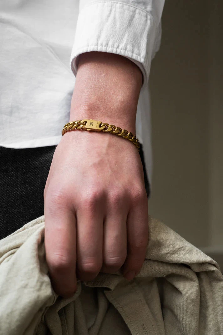 Valence Vic Bracelet- Matt Gold - Image 4