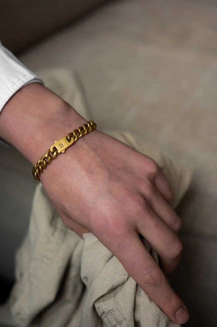 Valence Vic Bracelet- Matt Gold - Image 2