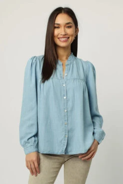 DEAR JOHN WOMEN'S KYLIE LONG SLEEVE SHIRT AIRY BLUE