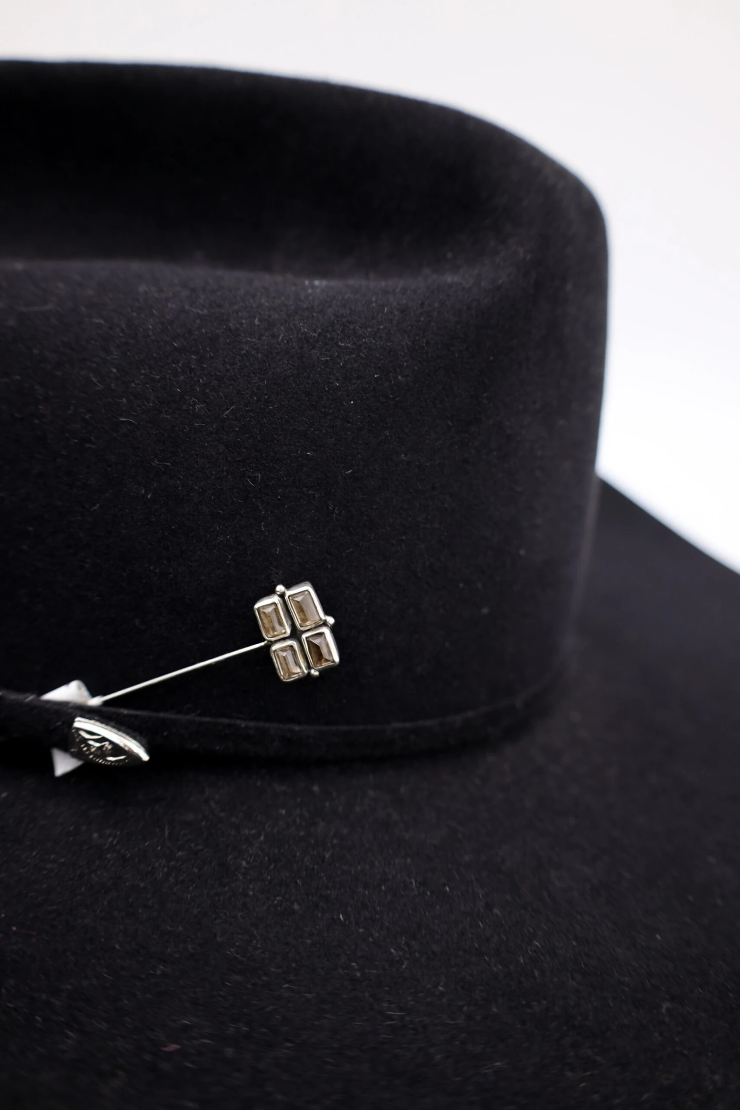 Peyote Bird Four Smoky Gems Stick Hat Pin