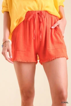 UMGEE LINEN BLEND FRAYED HEM SHORT
